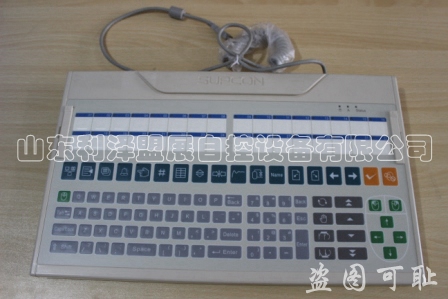 操作臺鍵盤 (1).jpg